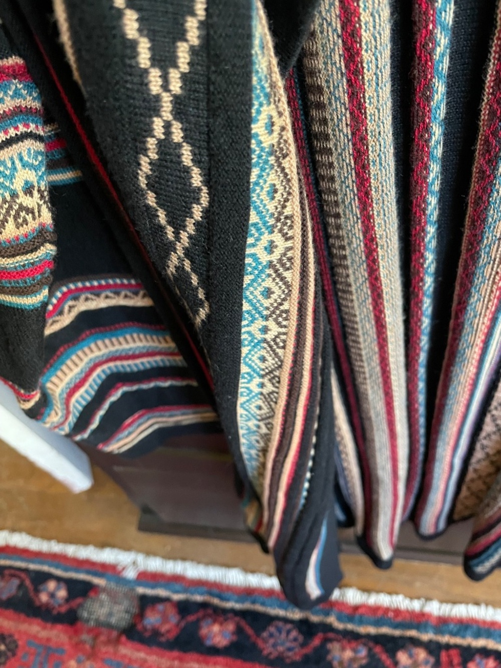 PRICE DROP! Orvis Aztec Southwestern Knit Long Open Front Wrap - Women's L - Picture 9 of 13